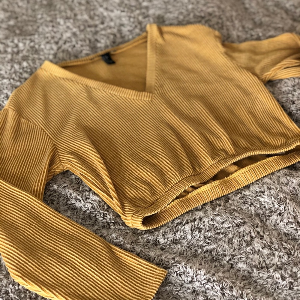 Sweater crop top
